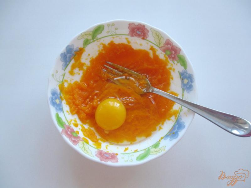 Фото приготовление рецепта: Куриный суп с клецками из тыквы шаг №2