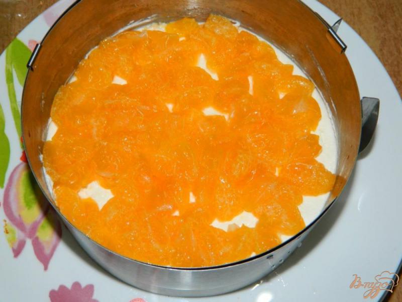Фото приготовление рецепта: Мандариновый торт с печеньем «Савоярди» шаг №5