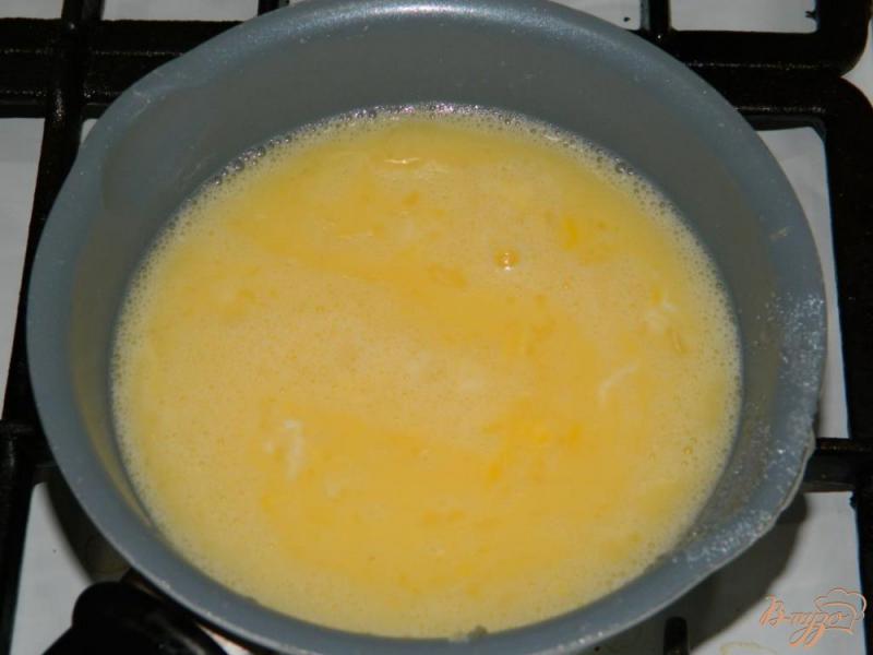Фото приготовление рецепта: Лимонный пудинг в лимонах шаг №2