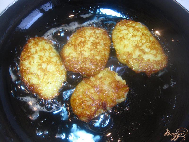 Фото приготовление рецепта: Драники картофельные шаг №5