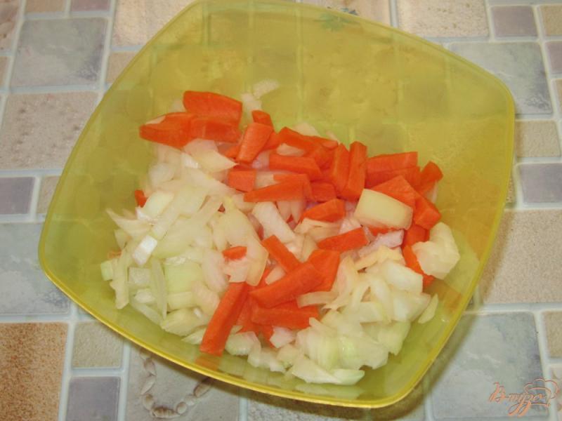 Фото приготовление рецепта: Суп из куриной грудки с кукурузной крупой шаг №3