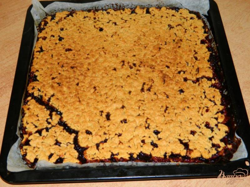 Фото приготовление рецепта: Песочное печенье с джемом шаг №5
