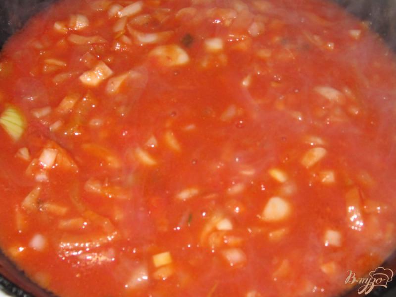 Фото приготовление рецепта: Пеленгас в томатном соусе шаг №11