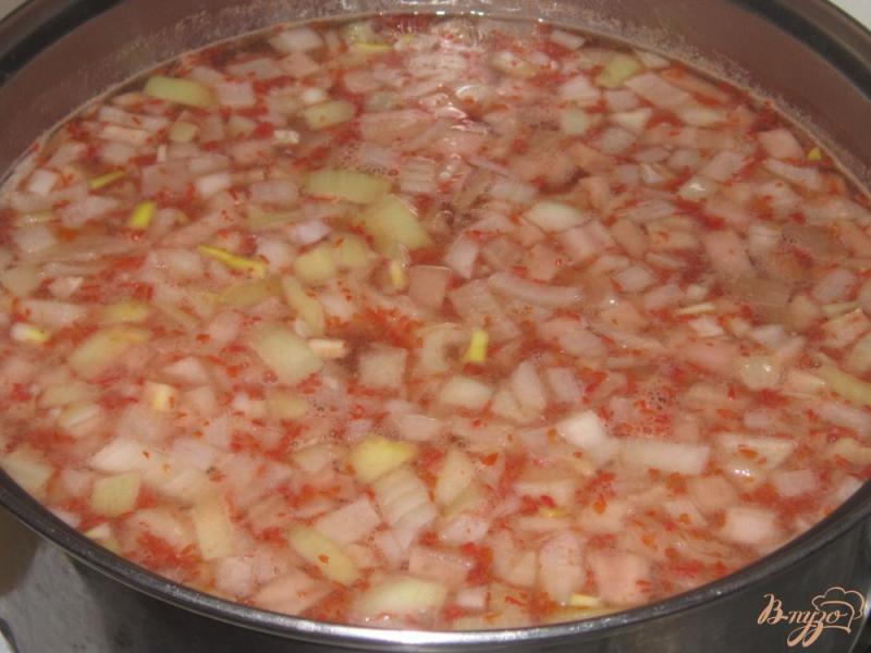 Фото приготовление рецепта: Суп с фрикадельками и квашеной свеклой шаг №6