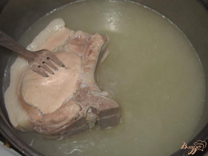 Фото приготовление рецепта: Суп из антрекота с квашеной свеклой шаг №3