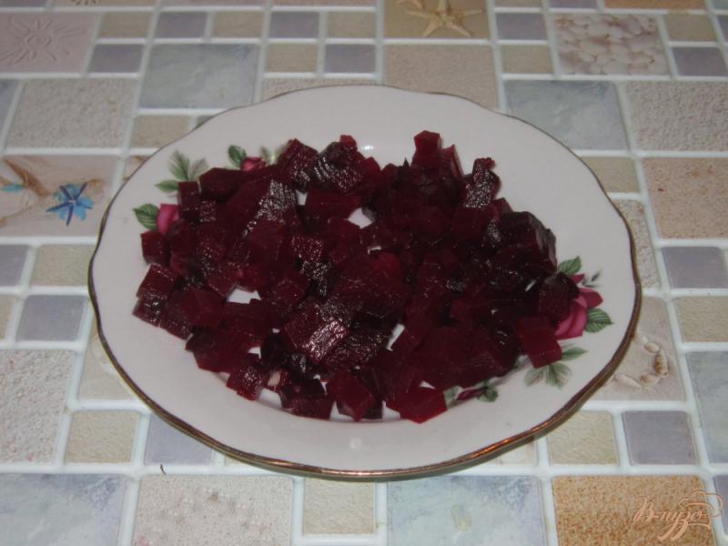 Фото приготовление рецепта: Свекольный салат с ветчиной шаг №2