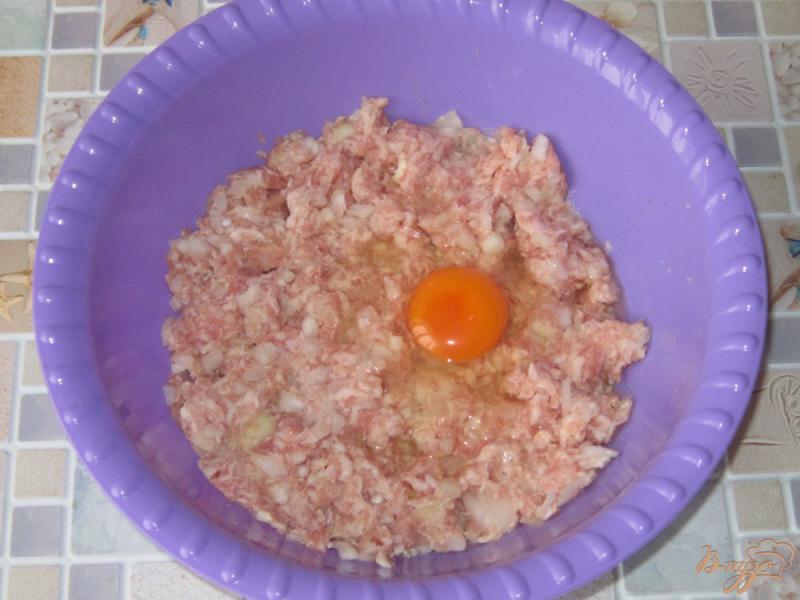 Фото приготовление рецепта: Фрикадельки в сметано-горчичном соусе шаг №3