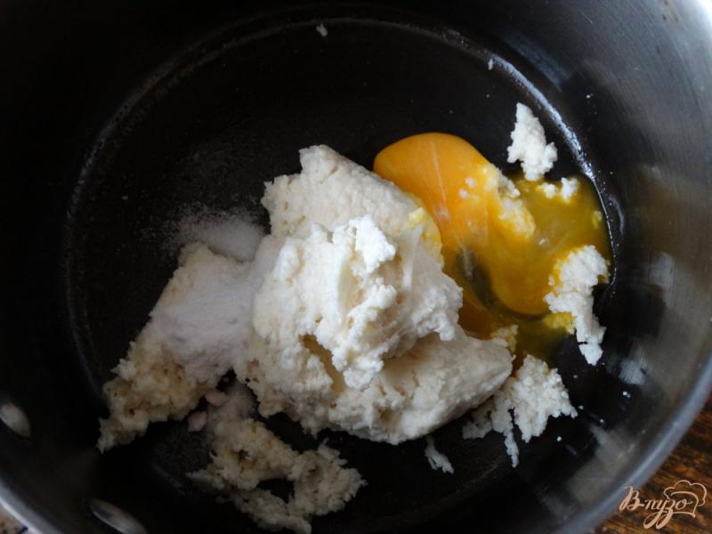 Фото приготовление рецепта: Сыр домашний колбасный шаг №3