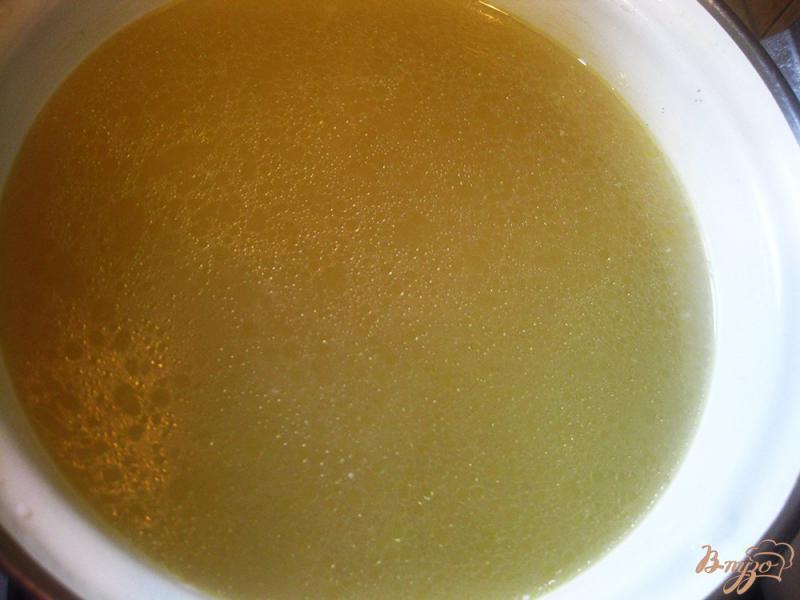 Фото приготовление рецепта: Суп с плавленым сыром шаг №7