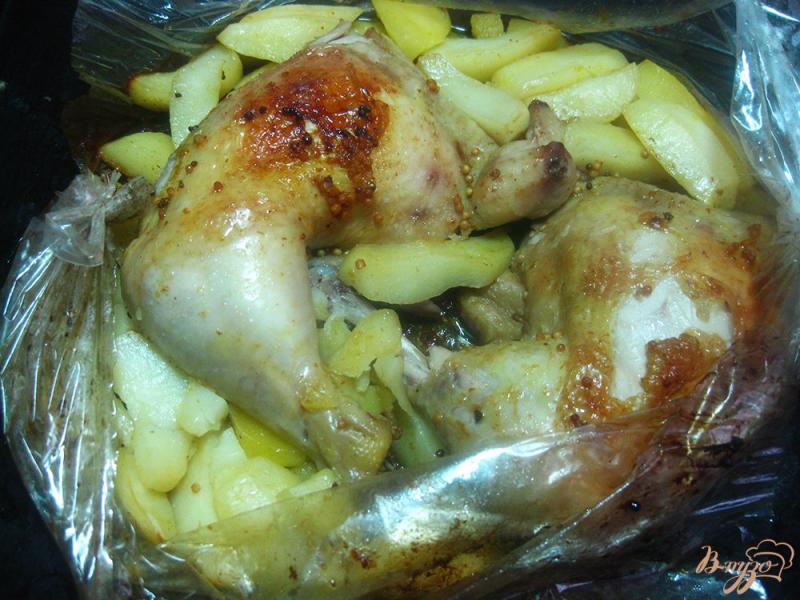 Фото приготовление рецепта: Курица запеченная с картофелем шаг №6