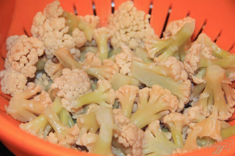 Фото приготовление рецепта: Жареная цветная капуста в сухарях шаг №1