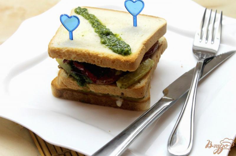 Фото приготовление рецепта: Клубный сендвич шаг №6
