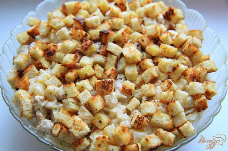 Фото приготовление рецепта: Cалат со свежей капустой, картофелем, курицей и сыром шаг №10