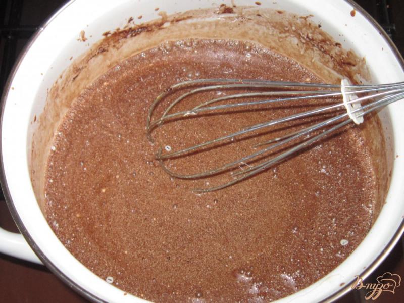 Фото приготовление рецепта: Шоколадные кексы с курагой шаг №2