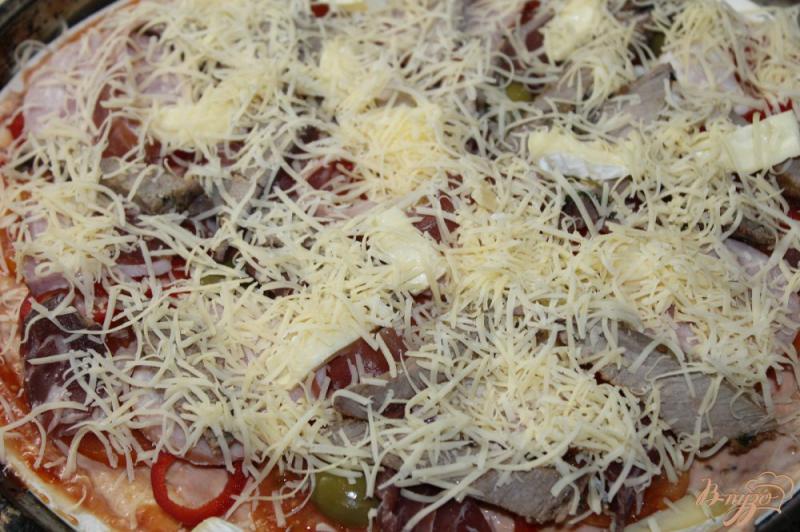 Фото приготовление рецепта: Пицца « Мясное ассорти» шаг №7