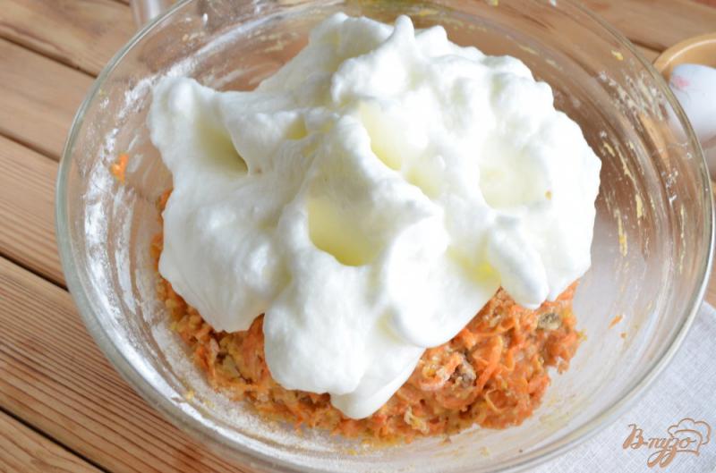 Фото приготовление рецепта: Торт в мультиварке из моркови шаг №7