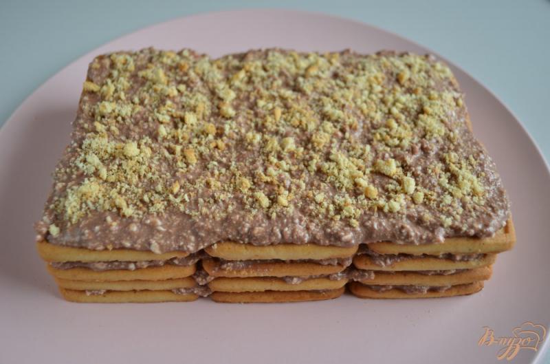 Фото приготовление рецепта: Тортик из печенья с творожной начинкой шаг №7