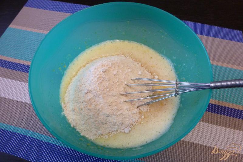 Фото приготовление рецепта: Мандариновые кексы с кардамоном шаг №5
