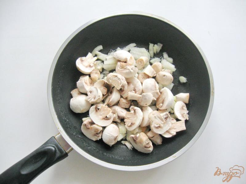 Фото приготовление рецепта: Макароны по-флотски с грибами и курицей шаг №2