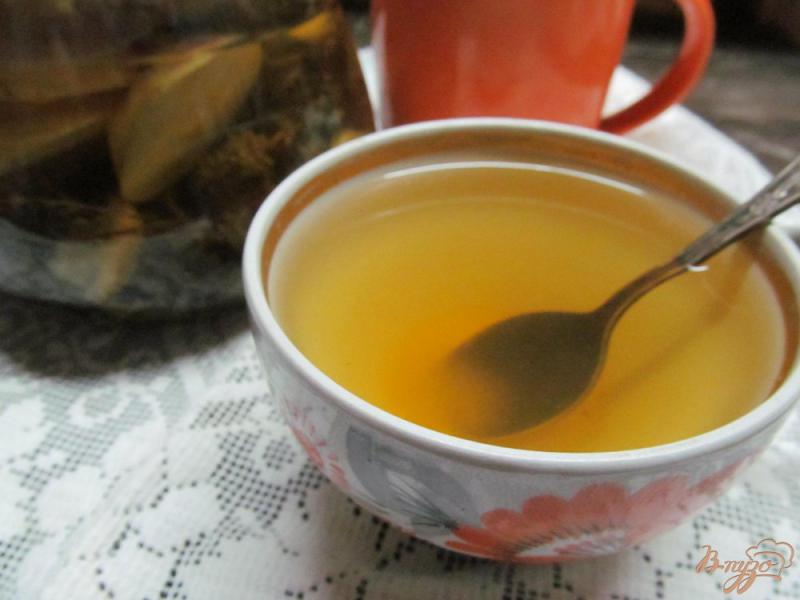 Фото приготовление рецепта: Чай с грушей и чабрецом шаг №6