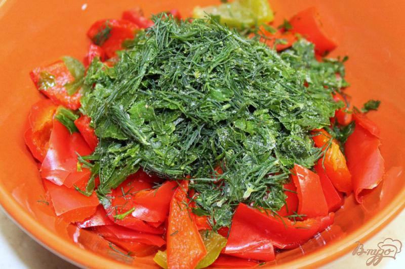 Фото приготовление рецепта: Отбивные с соусом из болгарского перца и зелени шаг №3