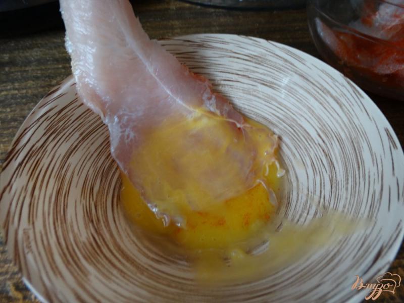 Фото приготовление рецепта: Куриное филе в воздушном кляре шаг №3