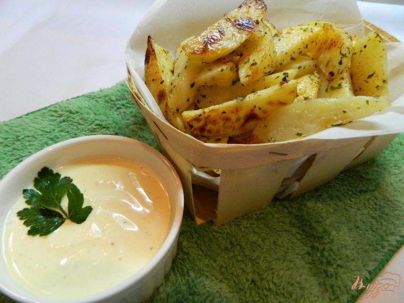 Фото приготовление рецепта: Картофель по-деревенски в духовке с горчичным соусом шаг №7