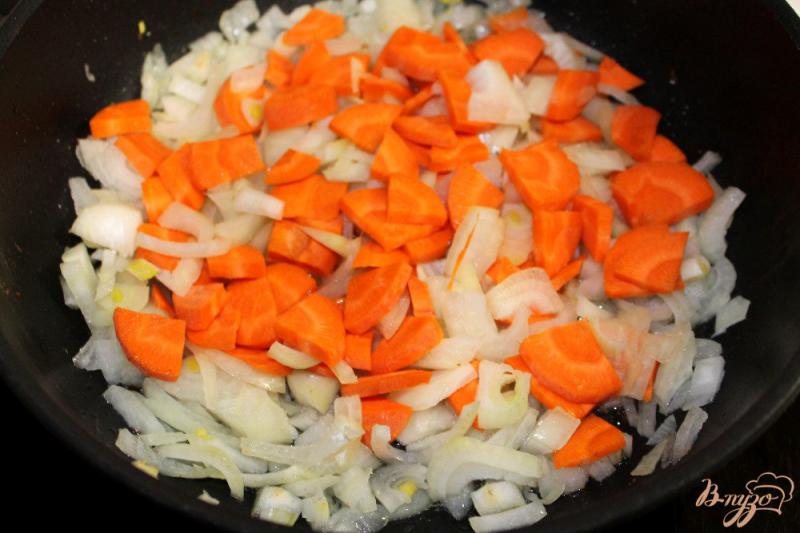 Фото приготовление рецепта: Фрикасе из кролика с овощами и черносливом шаг №1