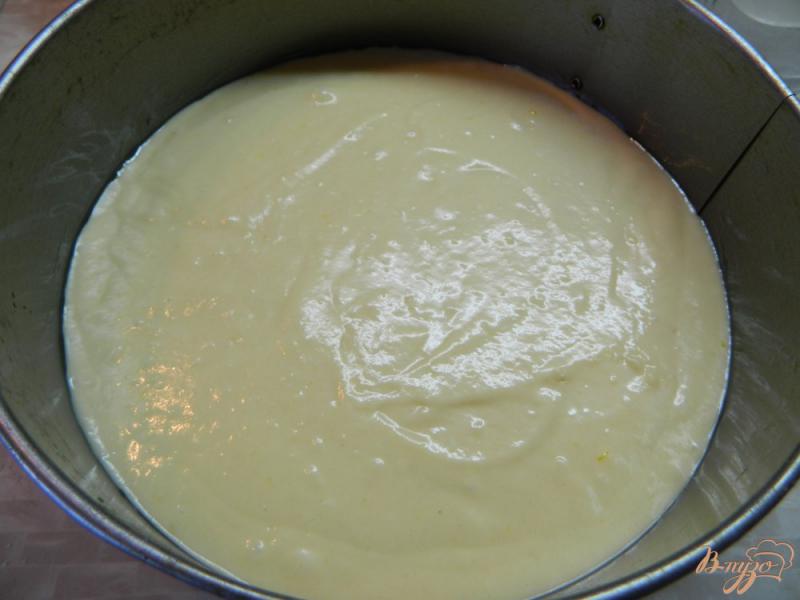Фото приготовление рецепта: Быстрый пирог со сливами шаг №3