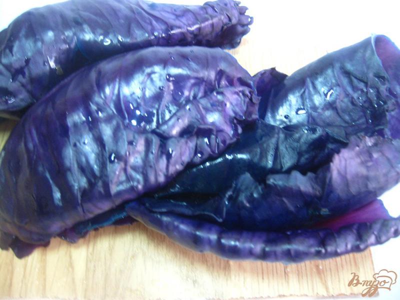 Фото приготовление рецепта: Голубцы с грибами из краснокачанной капусты шаг №10