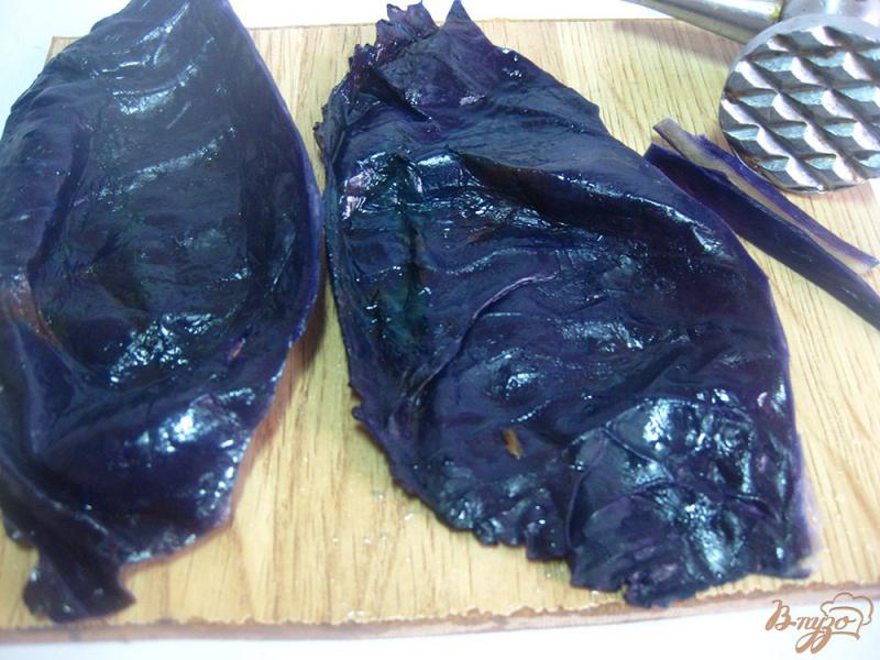 Фото приготовление рецепта: Голубцы с грибами из краснокачанной капусты шаг №11