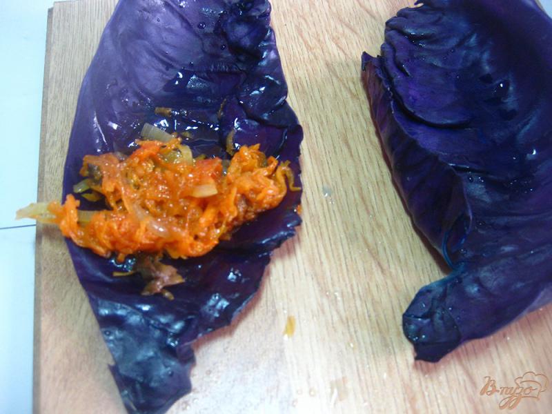 Фото приготовление рецепта: Голубцы с грибами из краснокачанной капусты шаг №12