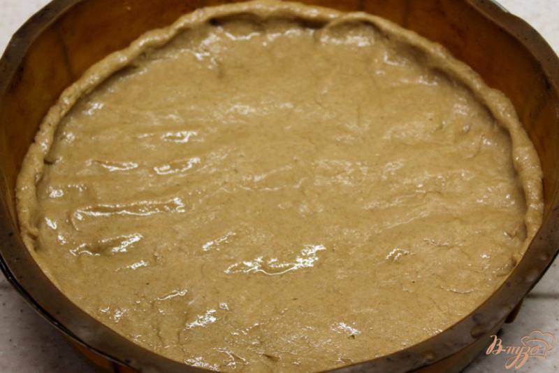 Фото приготовление рецепта: Овсяный пирог с орехами и повидлом из кизила и груш шаг №4
