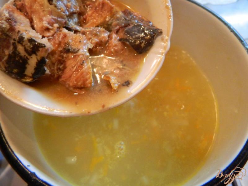 Фото приготовление рецепта: Рыбный суп со свежими  помидорами шаг №4