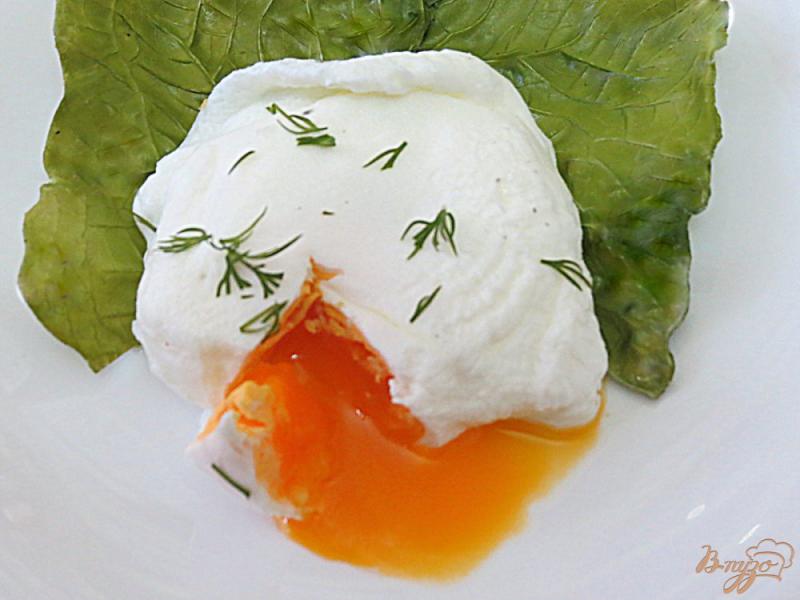 Фото приготовление рецепта: Яйцо пашот в микроволновке шаг №5
