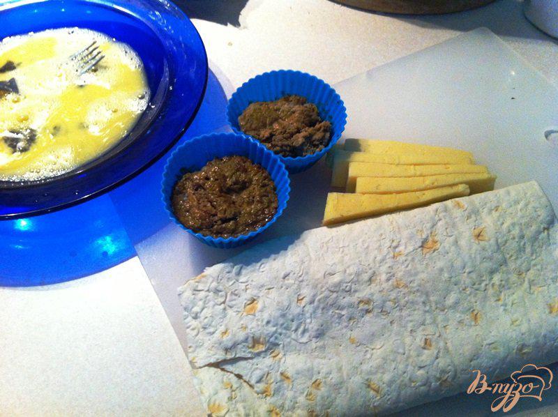 Фото приготовление рецепта: Горячие конвертики из лаваша и суфле из печени шаг №1