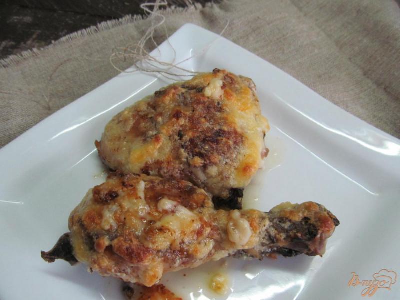 Фото приготовление рецепта: Курица под сырным соусом шаг №6
