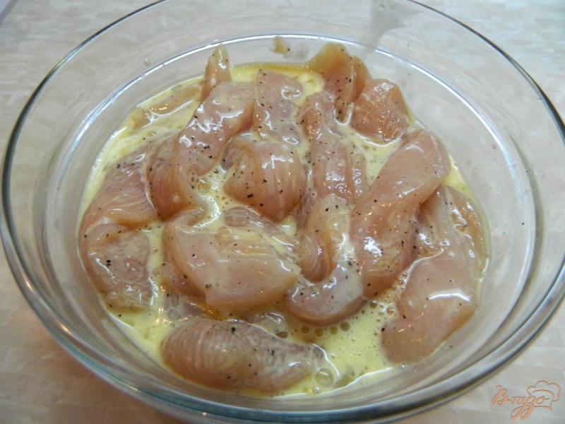Фото приготовление рецепта: Куриные палочки в панировке шаг №4