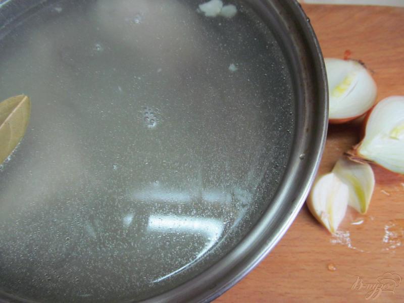Фото приготовление рецепта: Суп -лапша на курином бульоне шаг №1