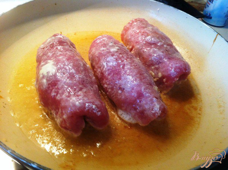 Фото приготовление рецепта: Рулетики из свинины по итальянски шаг №7
