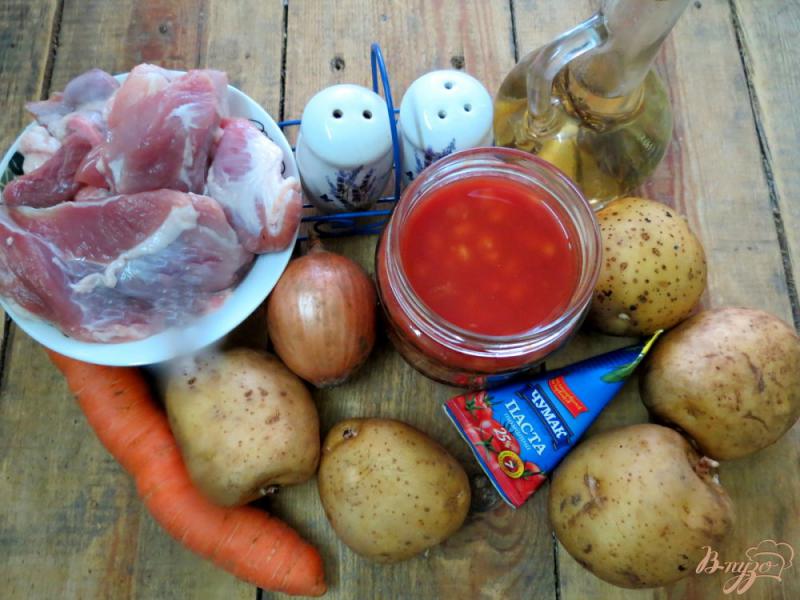 Фото приготовление рецепта: Свинина с овощами и фасолью шаг №1