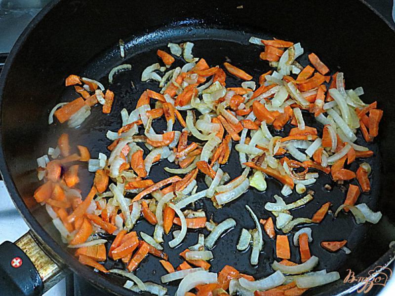 Фото приготовление рецепта: Свинина с овощами и фасолью шаг №7