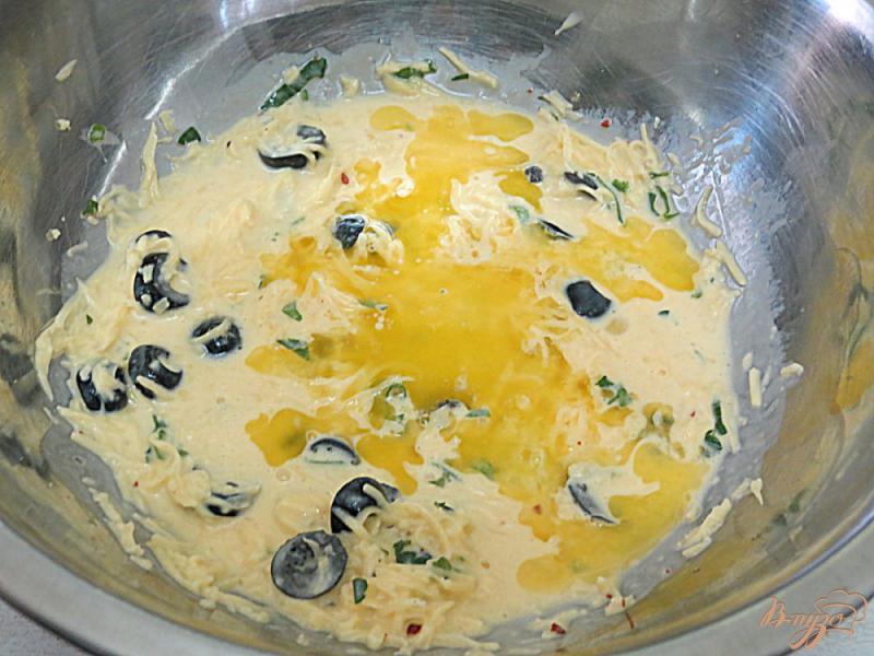 Фото приготовление рецепта: Сырные булочки с маслинами шаг №2