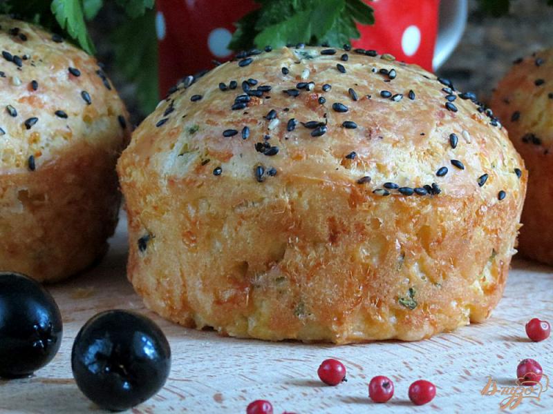 Фото приготовление рецепта: Сырные булочки с маслинами шаг №7