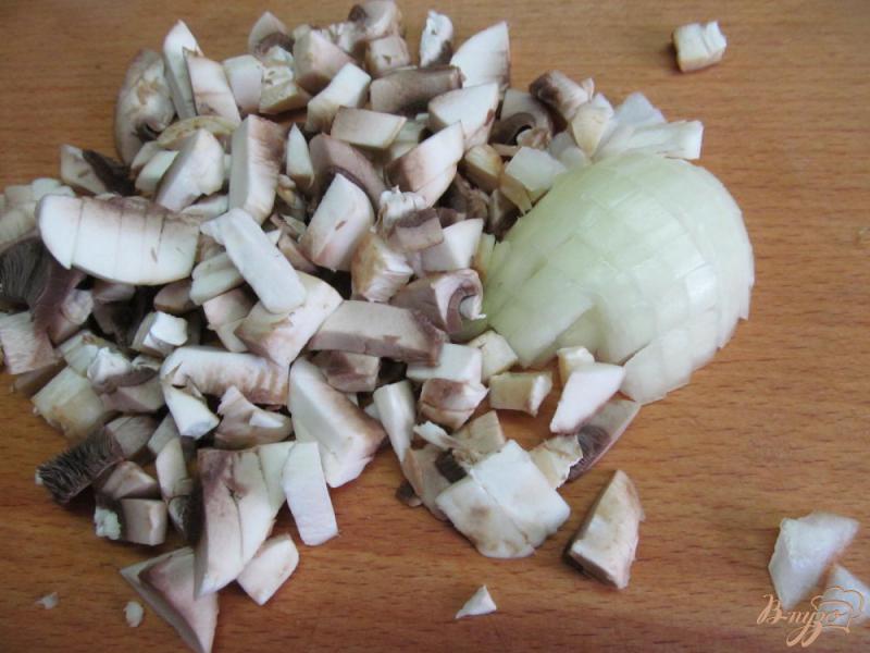 Фото приготовление рецепта: Салат «грибы под шубой» шаг №1
