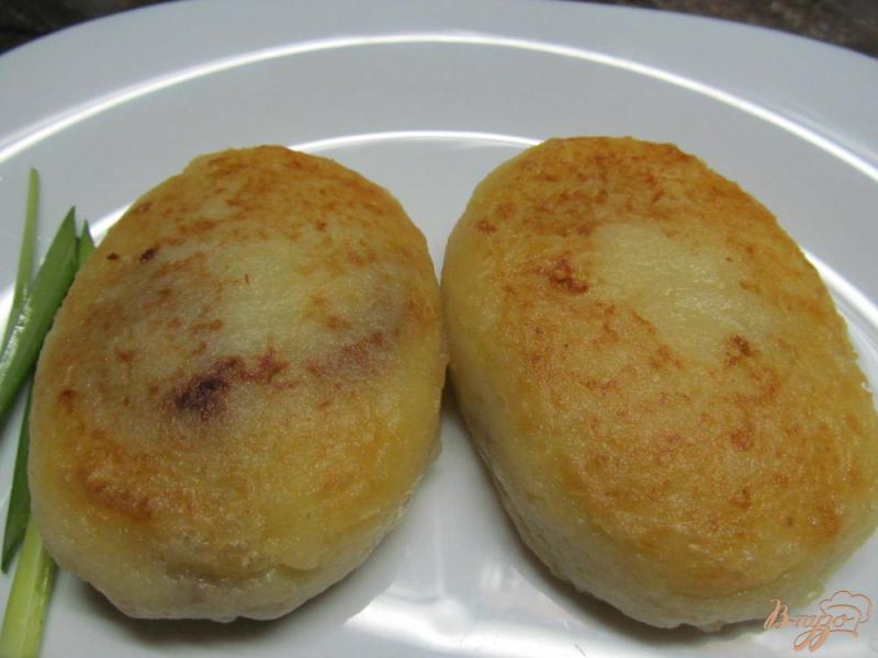 Фото приготовление рецепта: Картофельные котлеты с куриной печенью шаг №10