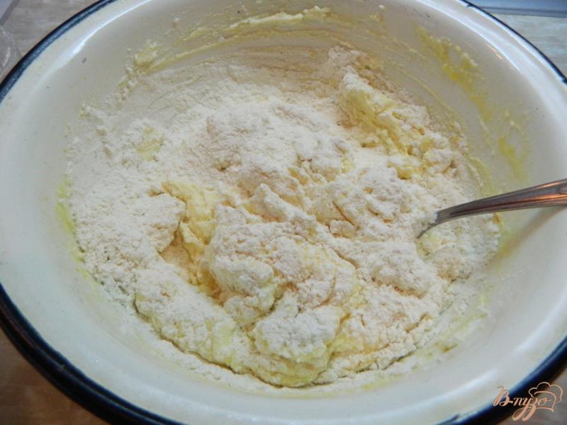 Фото приготовление рецепта: Творожное печенье с апельсиновой цедрой шаг №4
