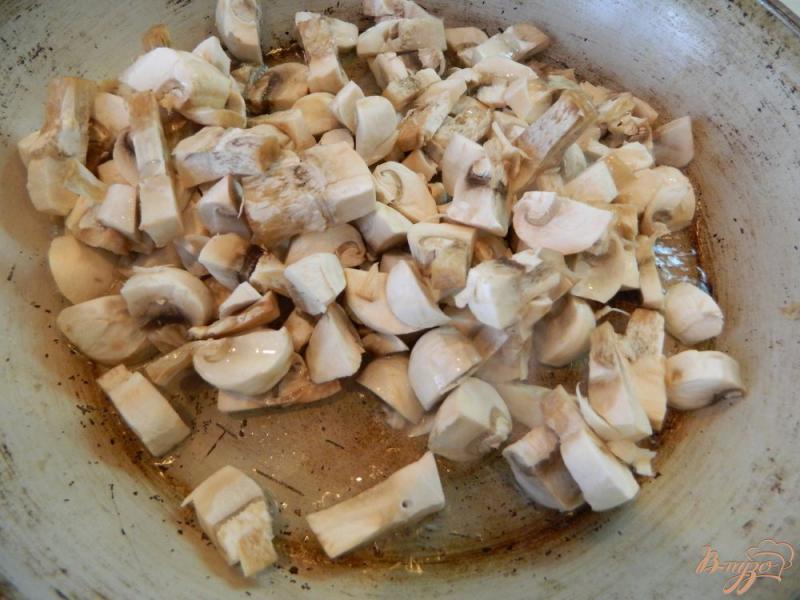 Фото приготовление рецепта: Закуска из лаваша с грибной начинкой шаг №3