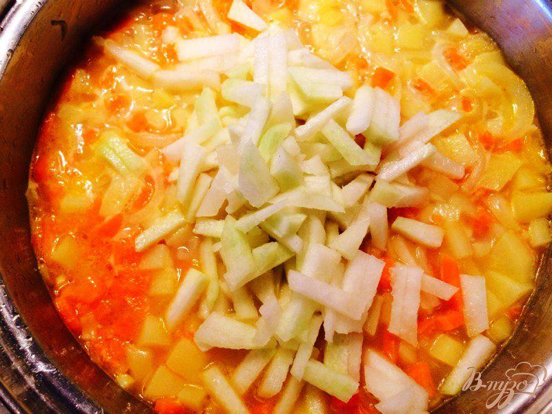 Фото приготовление рецепта: Овощное рагу с капустой кольраби и телятиной для деток шаг №5