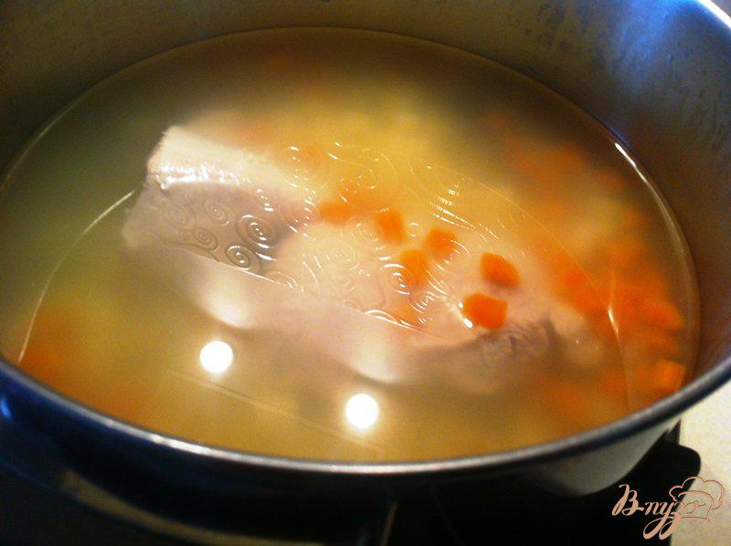 Фото приготовление рецепта: Суп из индейки, кукурузы и  вермишели для деток шаг №5